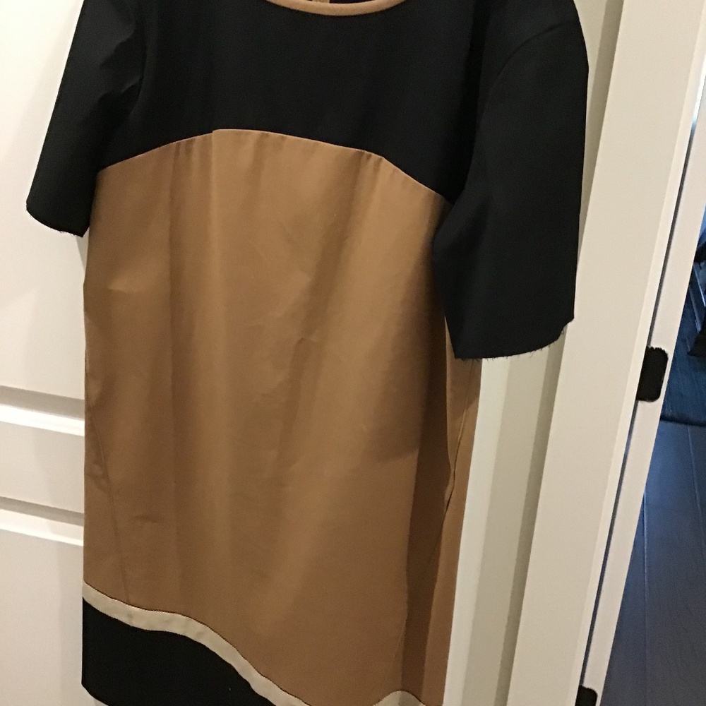 Dress. Lafayette 148 NY .  Size Small